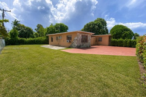 Villa ou maison à louer à Miami, Floride: 3 chambres, 191.94 m2 № 2168101 - photo 12