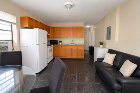 Villa ou maison à louer à Miami, Floride: 3 chambres, 191.94 m2 № 2168101 - photo 4