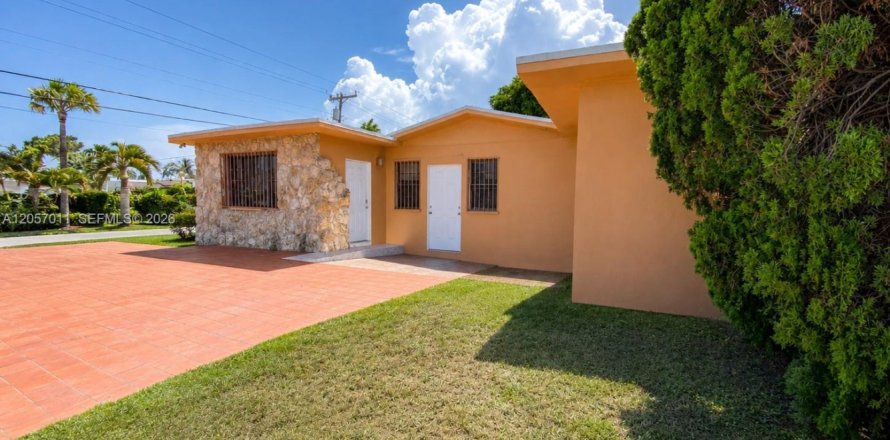 Villa ou maison à Miami, Floride 3 chambres, 191.94 m2 № 2168101