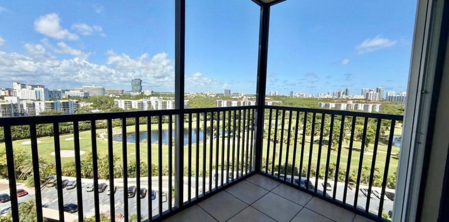 Condominio en Aventura, Florida, 1 dormitorio № 1964276
