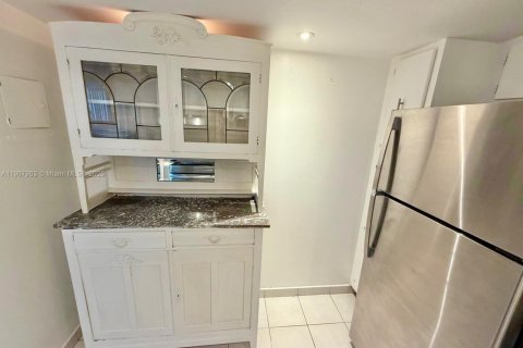 Condominio en venta en Aventura, Florida, 1 dormitorio, 96.43 m2 № 1964276 - foto 10