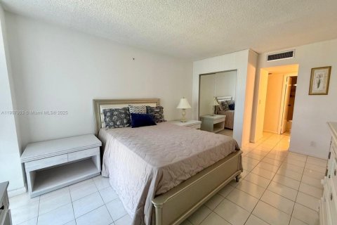 Condominio en venta en Aventura, Florida, 1 dormitorio, 96.43 m2 № 1964276 - foto 14