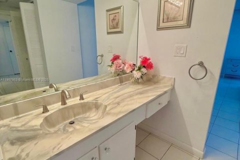 Condominio en venta en Aventura, Florida, 1 dormitorio, 96.43 m2 № 1964276 - foto 17