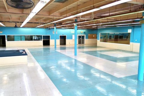 Propiedad comercial en alquiler en Avon Park, Florida № 1554497 - foto 5