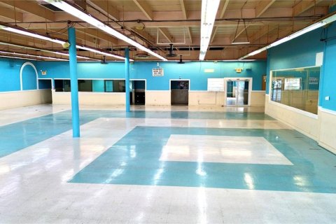 Propiedad comercial en alquiler en Avon Park, Florida № 1554497 - foto 3