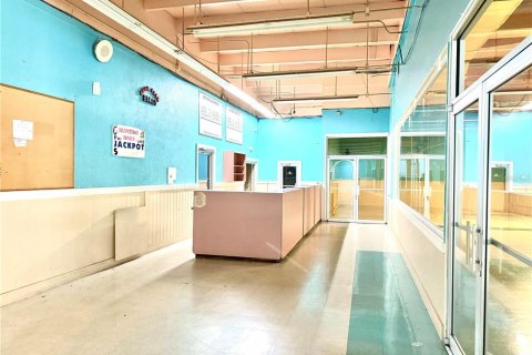 Propiedad comercial en alquiler en Avon Park, Florida № 1554497 - foto 8