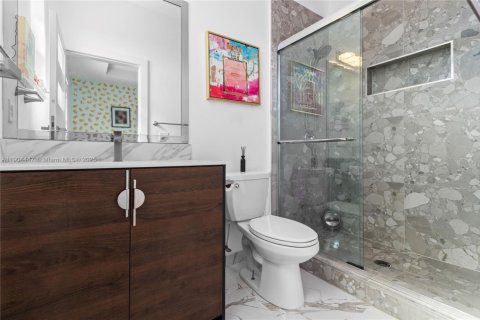 House in Hialeah, Florida 3 bedrooms, 143.07 sq.m. № 1955830 - photo 23