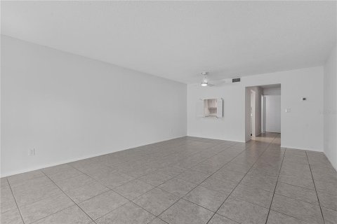 Copropriété à vendre à Ormond Beach, Floride: 2 chambres, 110 m2 № 2218641 - photo 12