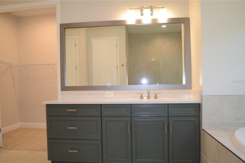 Villa ou maison à louer à Zephyrhills, Floride: 6 chambres, 421.68 m2 № 1791310 - photo 21