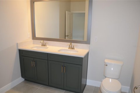 Villa ou maison à louer à Zephyrhills, Floride: 6 chambres, 421.68 m2 № 1791310 - photo 27