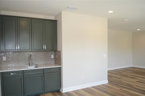 Villa ou maison à louer à Zephyrhills, Floride: 6 chambres, 421.68 m2 № 1791310 - photo 29