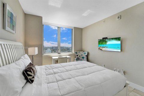 Купить кондоминиум в Халландейл-Бич, Флорида 3 спальни, 161.37м2, № 2009529 - фото 29