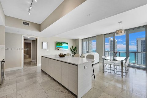 Купить кондоминиум в Халландейл-Бич, Флорида 3 спальни, 161.37м2, № 2009529 - фото 21