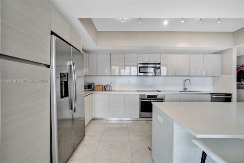 Купить кондоминиум в Халландейл-Бич, Флорида 3 спальни, 161.37м2, № 2009529 - фото 19