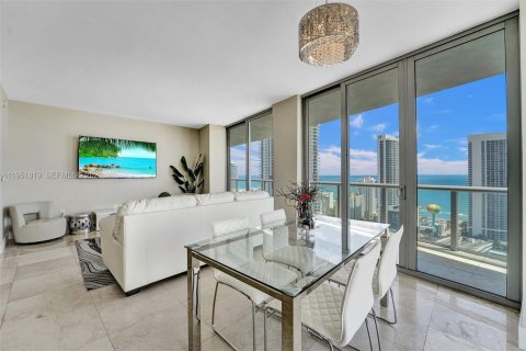 Купить кондоминиум в Халландейл-Бич, Флорида 3 спальни, 161.37м2, № 2009529 - фото 7