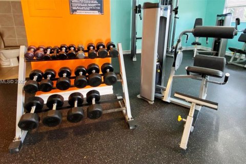 Condo in Coral Springs, Florida, 3 bedrooms № 1985804 - photo 3