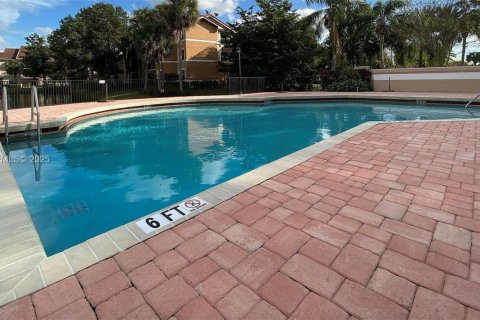 Condo in Coral Springs, Florida, 3 bedrooms № 1985804 - photo 6