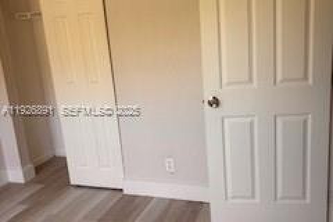 Condo in Coral Springs, Florida, 3 bedrooms № 1985804 - photo 7