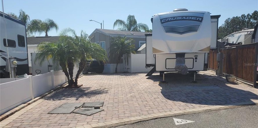 Land in Lutz, Florida № 2105610