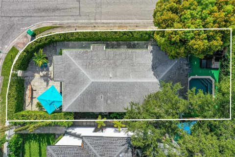 Commercial property in Miami, Florida 120.77 sq.m. № 1985006 - photo 5