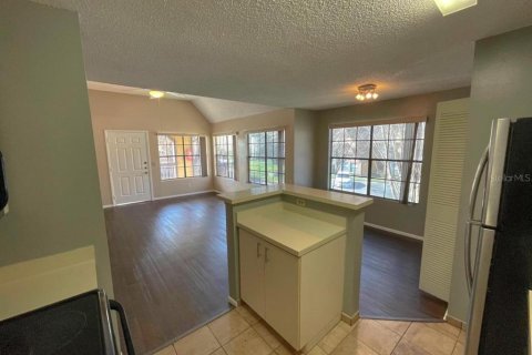 Condo in Altamonte Springs, Florida, 1 bedroom  № 2386097 - photo 11