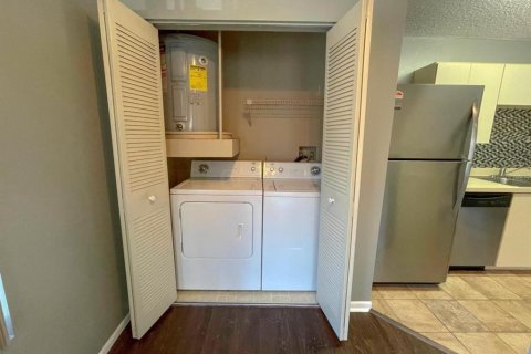 Condo in Altamonte Springs, Florida, 1 bedroom  № 2386097 - photo 29
