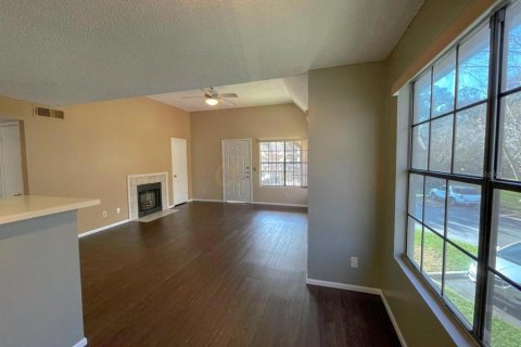 Condo in Altamonte Springs, Florida, 1 bedroom  № 2386097 - photo 15