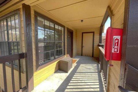 Condo in Altamonte Springs, Florida, 1 bedroom  № 2386097 - photo 6
