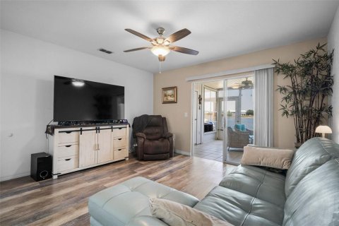 Adosado en venta en Punta Gorda, Florida, 2 dormitorios, 100.15 m2 № 1642444 - foto 8