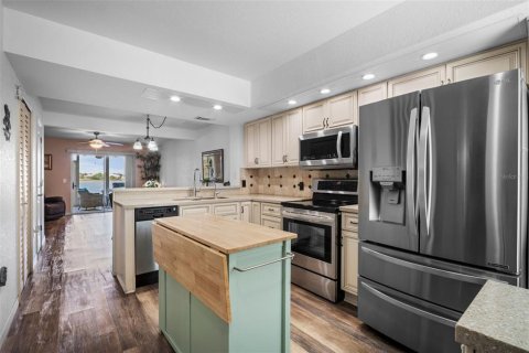 Adosado en venta en Punta Gorda, Florida, 2 dormitorios, 100.15 m2 № 1642444 - foto 3
