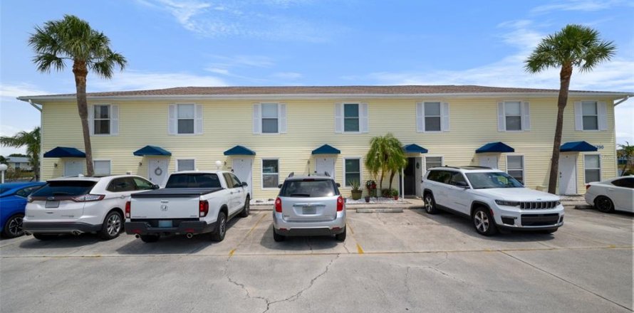 Adosado en Punta Gorda, Florida 2 dormitorios, 100.15 m2 № 1642444