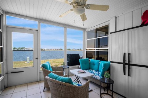 Adosado en venta en Punta Gorda, Florida, 2 dormitorios, 100.15 m2 № 1642444 - foto 2