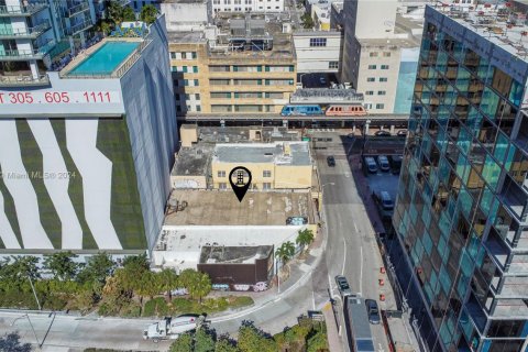 Commercial property in Miami, Florida № 1459109 - photo 8