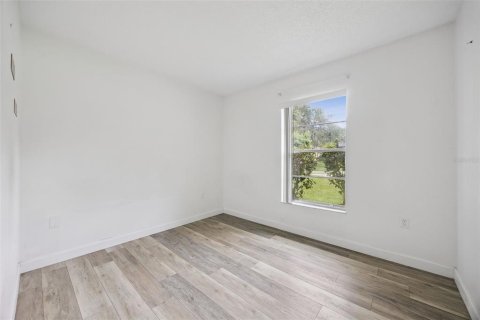 House in Orange City, Florida 3 bedrooms, 105.35 sq.m. № 2157634 - photo 25