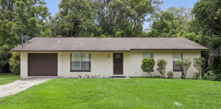 House in Orange City, Florida 3 bedrooms, 105.35 sq.m. № 2157634