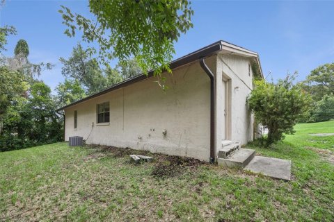 House in Orange City, Florida 3 bedrooms, 105.35 sq.m. № 2157634 - photo 30