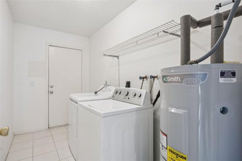 House in Orange City, Florida 3 bedrooms, 105.35 sq.m. № 2157634 - photo 28
