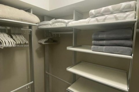 Copropriété à louer à Miami, Floride: 2 chambres, 103.4 m2 № 2274501 - photo 7