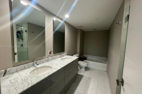 Copropriété à louer à Miami, Floride: 2 chambres, 103.4 m2 № 2274501 - photo 3