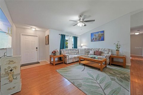 Casa en alquiler en Port Charlotte, Florida, 3 dormitorios, 155.89 m2 № 1868987 - foto 3