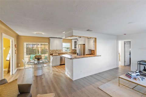 Villa ou maison à vendre à Saint Petersburg, Floride: 3 chambres, 112.23 m2 № 2101623 - photo 18