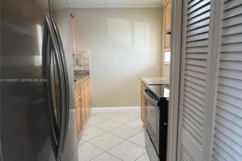 Снять в аренду кондоминиум в Хайалиа, Флорида 2 спальни, 95.22м2, № 2050870 - фото 4