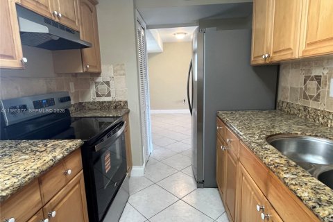 Снять в аренду кондоминиум в Хайалиа, Флорида 2 спальни, 95.22м2, № 2050870 - фото 7