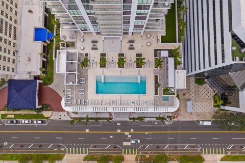 Condominio en alquiler en Saint Petersburg, Florida, 2 dormitorios, 189.15 m2 № 1655777 - foto 1