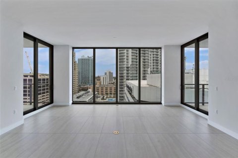 Condominio en alquiler en Saint Petersburg, Florida, 2 dormitorios, 189.15 m2 № 1655777 - foto 14