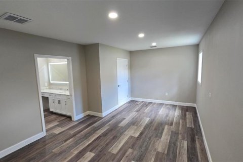 Casa en venta en Tampa, Florida, 4 dormitorios, 178.84 m2 № 1858323 - foto 24