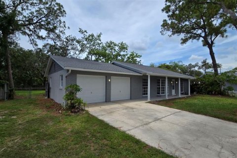 Casa en venta en Tampa, Florida, 4 dormitorios, 178.84 m2 № 1858323 - foto 3