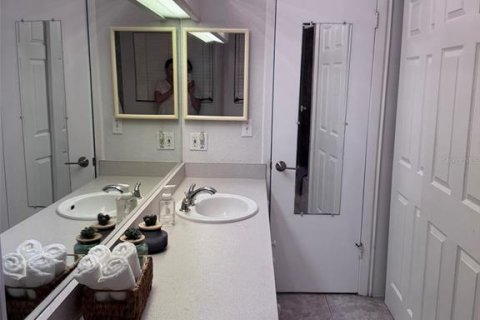House in Sarasota, Florida 4 bedrooms, 212.28 sq.m. № 1539450 - photo 21