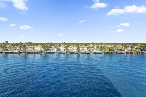 Copropriété à vendre à Hollywood, Floride: 2 chambres, 119.57 m2 № 2037247 - photo 29