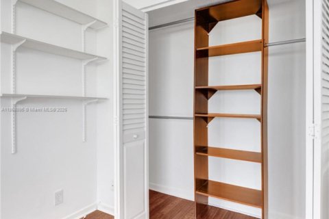 Copropriété à vendre à Hollywood, Floride: 2 chambres, 119.57 m2 № 2037247 - photo 22